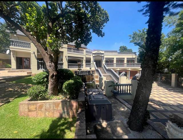 4 BEDROOM HOUSE FOR SALE IN WATERKLOOF RIDGE